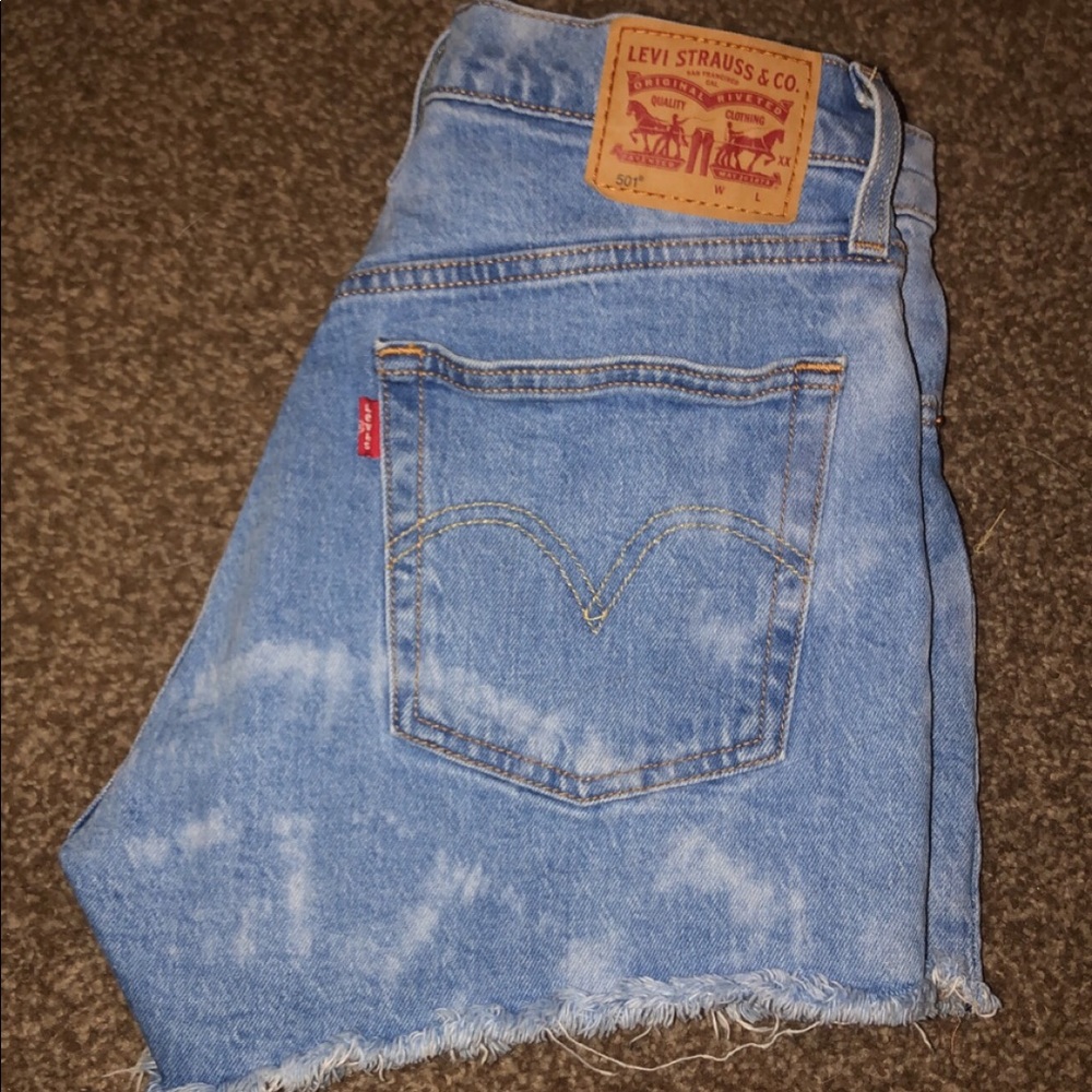 501 Levi shorts